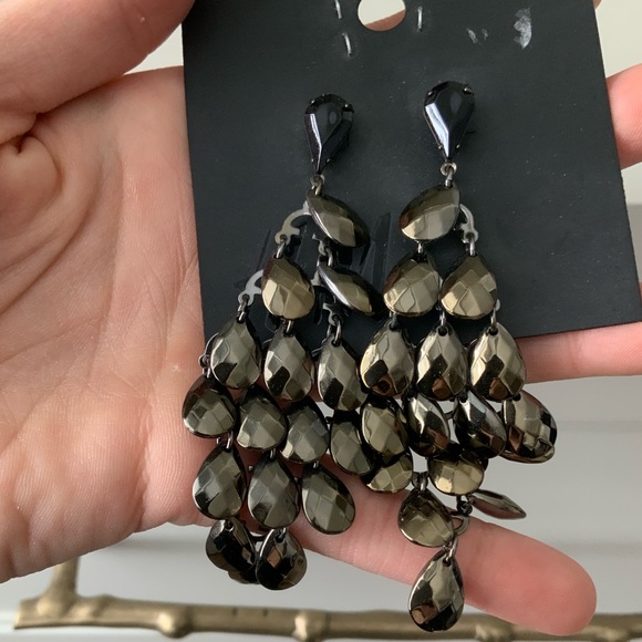 H&M Tear Drop Beaded Gun Metal Black Dangle Statement Trendy Earrings Brand New - Picture 7 of 7